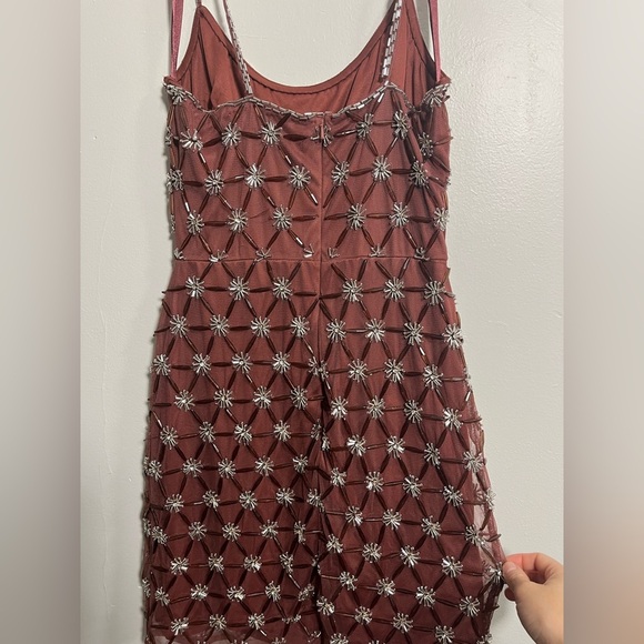 MAC DUGGAL
BEADED MESH MINI DRESS - Picture 6 of 12